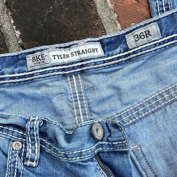 BKE Tyler Straight medium wash Jeans size 36R - Picture 4 of 7